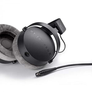 980010694_Rel WEB_Image_beyerdynamic_DT_700_PRO_X_-_Njål_Hansson_beyerdynamic-dt-700-pro-x-kabel1568094253_plid_30292.Jpeg
