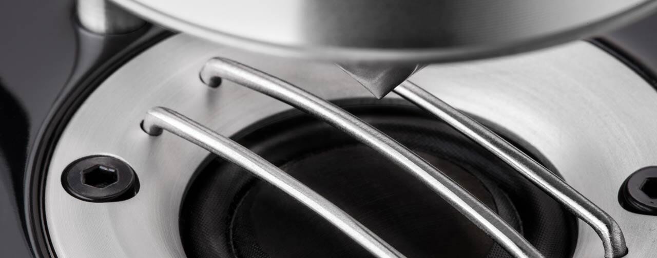 12580SuperTrax-Black-Detail1.jpg