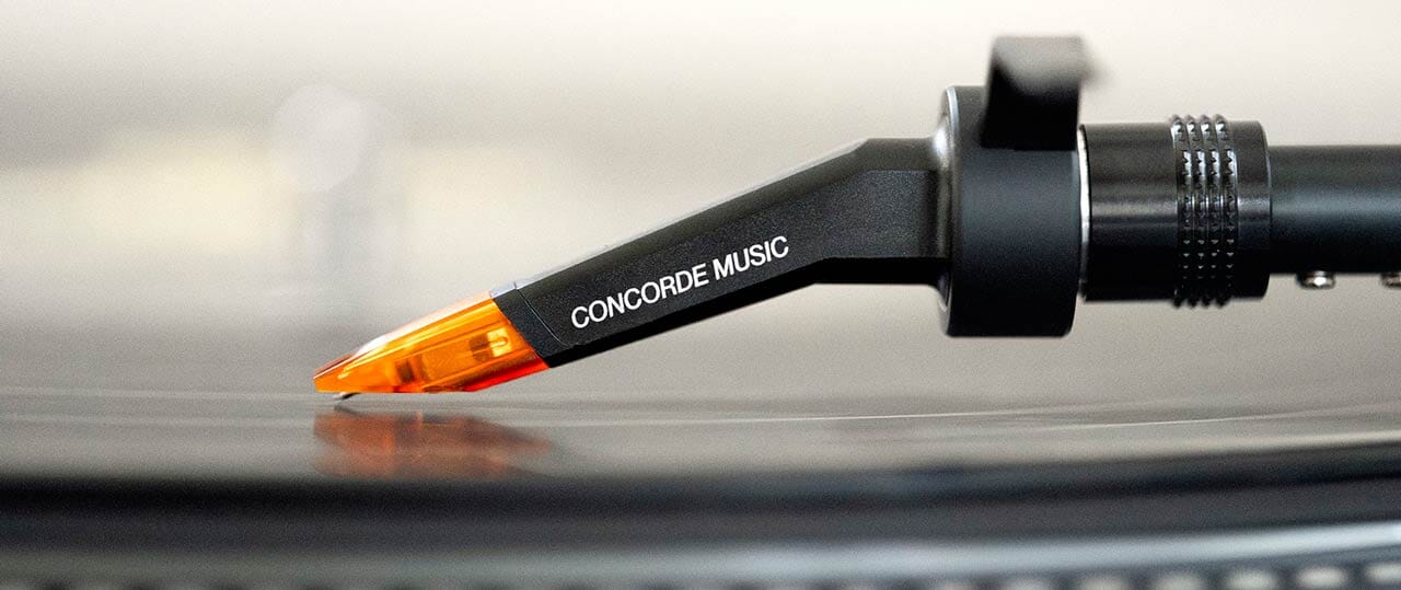 Concorde-Music-Bronze-on-turntable.jpg