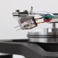 980009721_Rel WEB_Image rega_apheta3_high_end_mc_pickup_mc2 1572884396.jpg