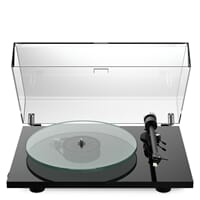 WEB_Image_Pro-Ject_T2_Black_Rainier_-_piano_sort_M_t2-piano-dustcover1370222850_plid_24660.jpg