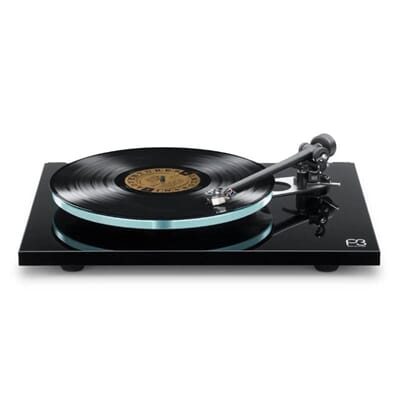 WEB_Image_Rega_Planar_3_m_Carbon_Pickup_Platespill_122997-1964128709_plid_287807.jpg