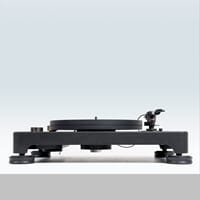 Isolation_Feet_Turntable_Front.jpg