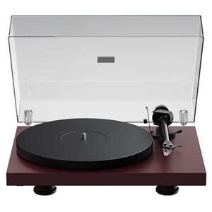 WEB_Image_Pro-Ject_Debut_EVO_2_-_silkematt_vinrød__debut_evo_2_-_satin_wine_red_-_dustcover-93931071_plid_26108.jpg