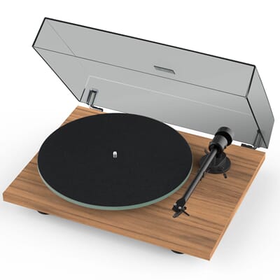 WEB_Image_Pro-Ject_T1_EVO_-_valnøtt_Platespiller_m_t1-evo-walnut_feltmat_dustcover-front-cu421400376_plid_25542.jpg