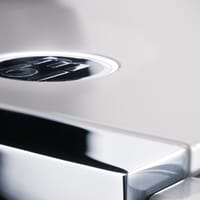 980006589_Rel c21_06web700x560.jpg