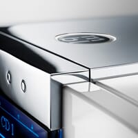 980006619_Rel c11_08web700x560.jpg