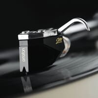 Ortofon-2M-BLACK_02.jpg